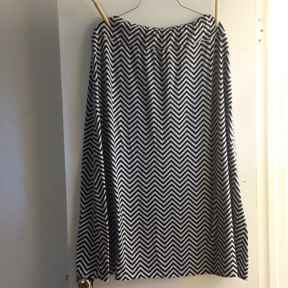 Full length skirt.  Black and white